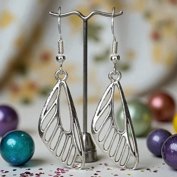 5 For $25💫Silver Butterfly Wing Dangles - Picture 1 of 5
